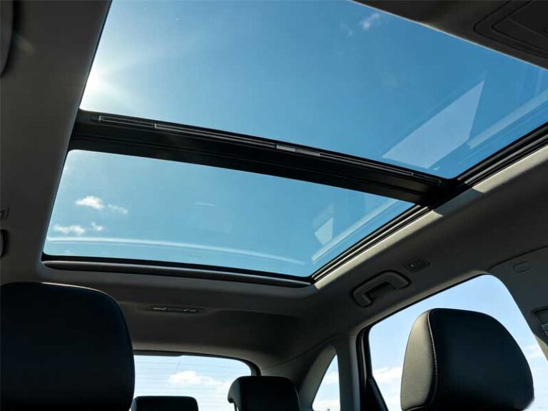 5 Key Factors Affecting Panoramic Sunroof Glass Cost